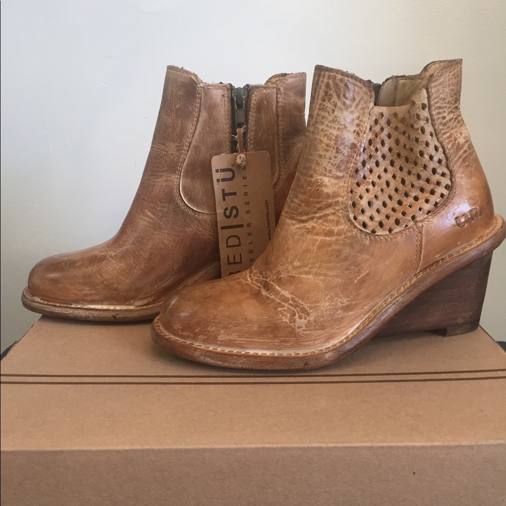 BedStu Countess Bootie- NWT ❤️